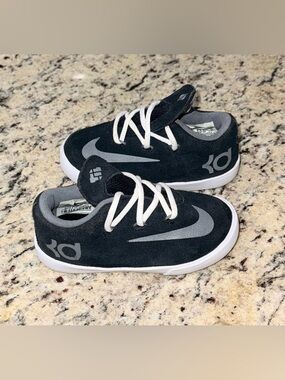 Toddler Kids 2014 Nike KD Vulcan Sneakers in Black and Cool Gray! Sz 7C!